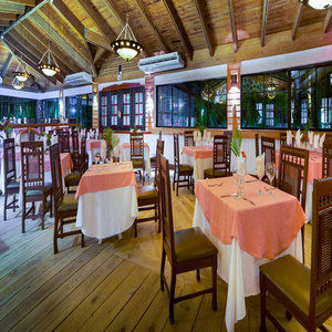 Coral Costa Caribe Beach Resort Juan Dolio Exterior photo